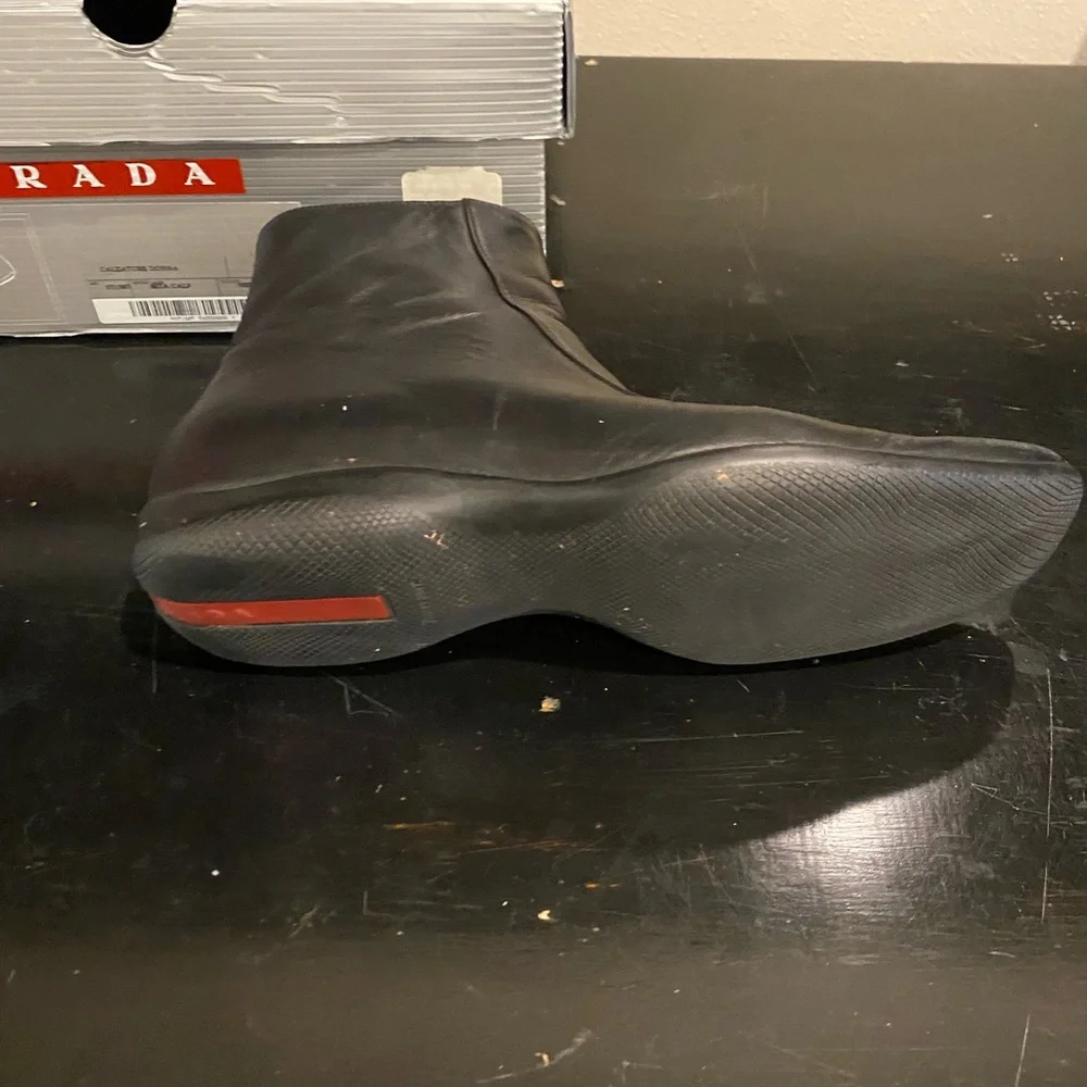 PRADA VINTAGE BOOTIES BLACK LEATHER SIZE-8 PREOWNED! - Picture 7 of 8